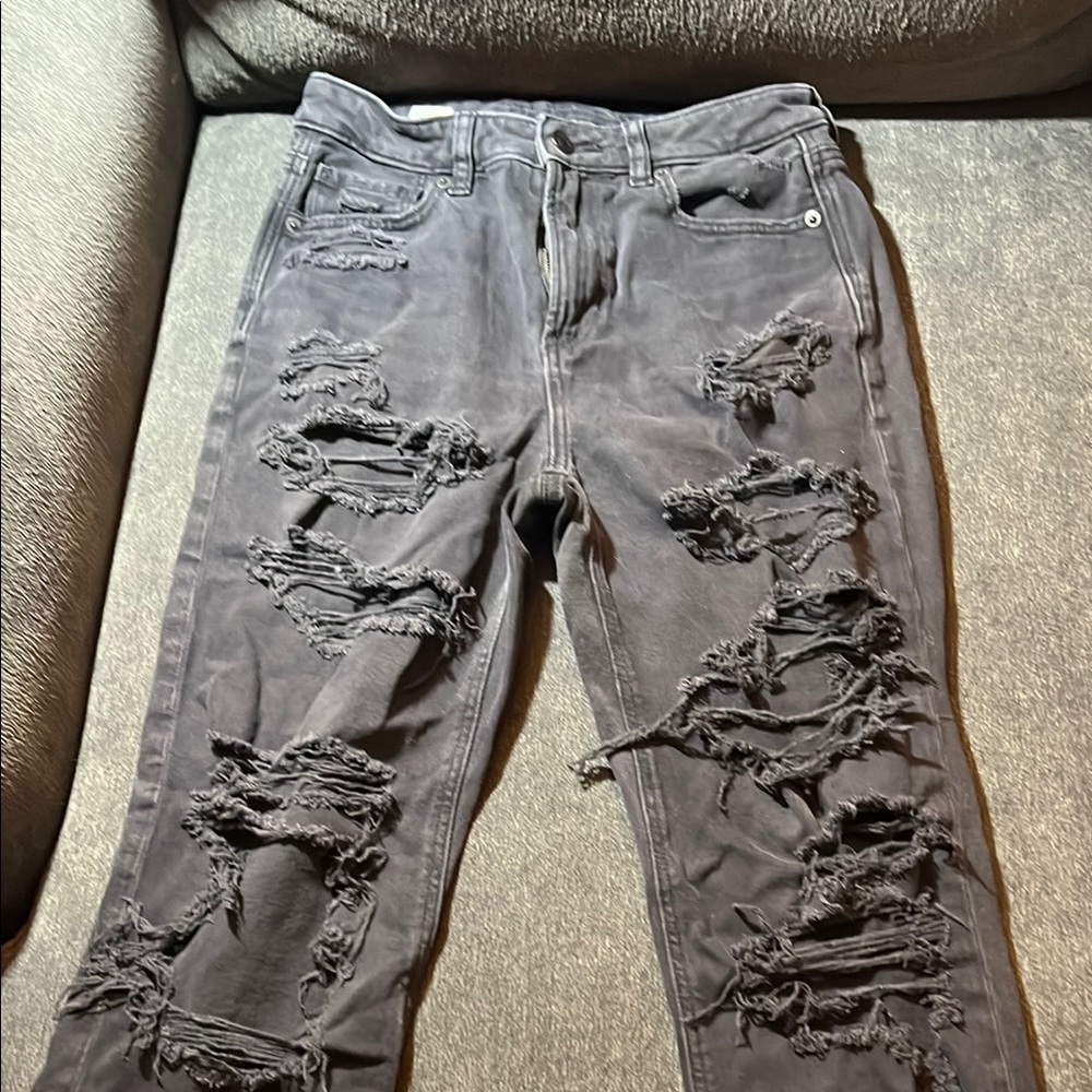 American Eagle Outfitters Black Distressed Mom Jeans Sz 4